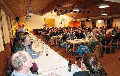 Rund 160 Bürger erschienen zur Podiumsdiskussion.Foto fxm