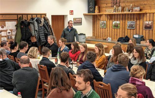 Sehr gut besucht mit über 65 aktiven Orchestermitgliedern war die jährliche Mitgliederversammlung der Stadtkapelle. Foto Burlefinger