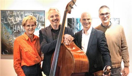 Silke von Clarmann, Claus Freudenstein und Max Grosch sowie Stephan von Clarmann.Foto  Fischer