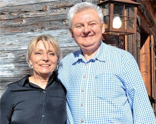 Tamara und Janos Erdelyi sind Urgesteine der Ruhpoldinger Gastronomie. Nun gehen sie in den Ruhestand. Foto Eichstädter