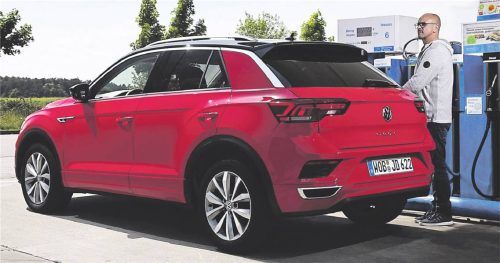 Teures Vergnügen: Tanken kostet derzeit sehr viel Geld. Mit ein paar einfach zu realisierenden Maßnahmen kann man aber ein wenig billiger fahren. Foto SP-X