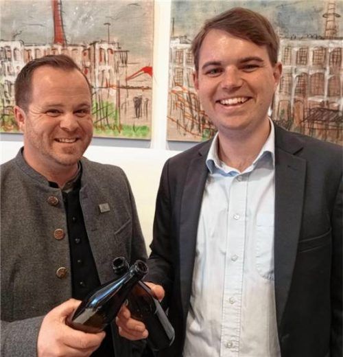 Verstanden sich auch am Wahlabend blendend: Wahlsieger Thomas Rothmayer (links) und Leonhard Sedlbauer.