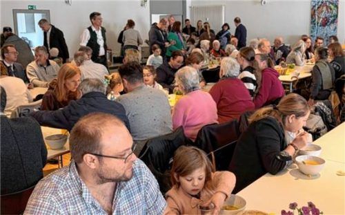 Viele Gäste ließen sich die Suppen schmecken.Foto kotter