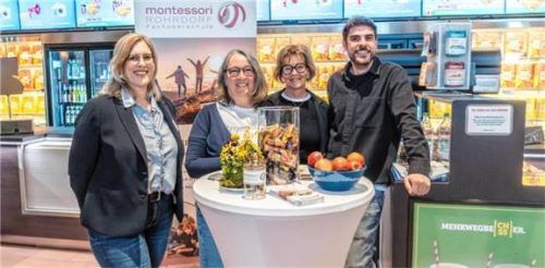 Von der Montessorischule Rohrdorf waren Schulleiter und Lehrkräfte auf der Messe dabei.