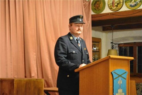Vorsitzender der Feuerwehr Staudach-Egerndach, Andreas Höger, erinnerte an die Veranstaltungen Foto Eder