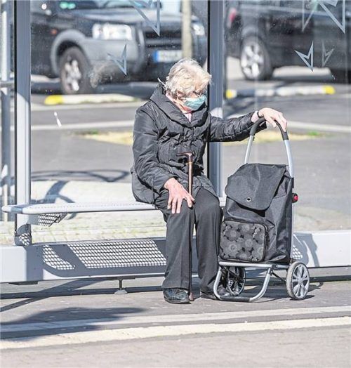 Werden gerade Ältere durch die hohen Mieten und Immobilienpreise aus der Stadt gedrängt? Foto IMAGO/Funke Foto Services