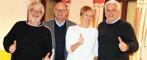 Wurden bei den turnusgemäßen Neuwahlen in ihren Ämtern bestätigt: der stellvertretende Vorsitzende Christian Wolf, Kassier Helmut Schuster, Schriftführerin Ute Eckl und Vorsitzender Martin Fuchs. Foto Albersinger