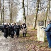 120 Gläubige folgen Kreuzweg