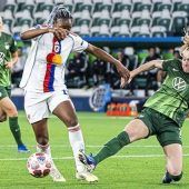 Wölfinnen wittern ihre Chance