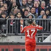 Olise legt sich mit den Pauli-Fans an