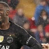 Der Titelverteidiger bleibt eiskalt