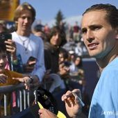 Euphorisierter Zverev marschiert