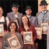 Westerhamer Trachtler ehren Mitglieder