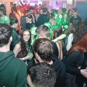 Super Party-Stimmung im Albachinger Maibaumstüberl