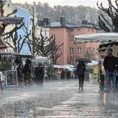 Regen und Graupelkörner: Durchwachsenes Wetter trübt Kauffreude beim Georgimarkt