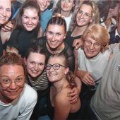 Oibicher feiern die 90er