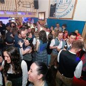 Malle-Party – aber in Tracht
