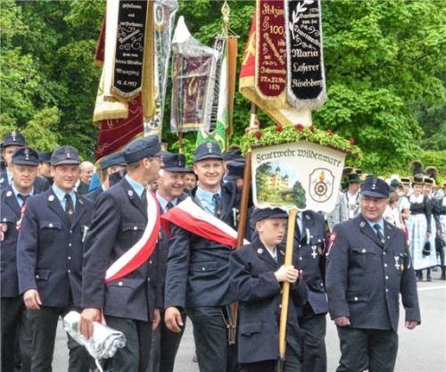 Archivbild von den Feuerwehrfestlichkeiten vor zehn Jahren – so soll es wieder werden.Foto Archiv Hötzeslperger