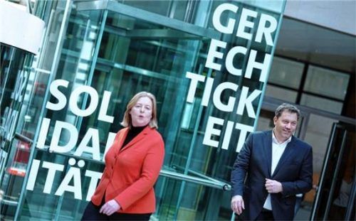 Bärbel Bas (SPD), Bundesministerin für Arbeit und Soziales und SPD-Parteivorsitzende, und Lars Klingbeil (SPD), Bundesminister der Finanzen, Vizekanzler und SPD-Bundesvorsitzender. Foto dpa