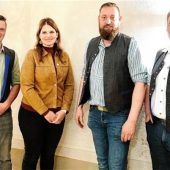 Baggerrodeo und Fassdauben-Weltmeisterschaft