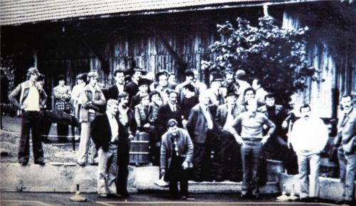 Bei der Einweihung der ersten Stockbahn in Hohenthann im Jahr 1976.Foto  re