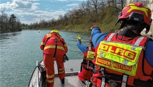 Bei der Suchfahrt mit dem Motorrettungsboot. Foto  re