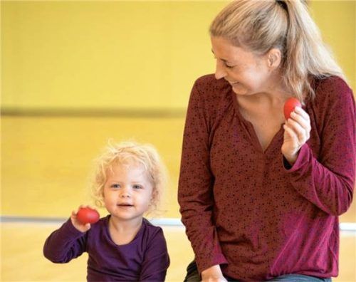 Bei „Nappydancers“ können sich Kinder und Eltern gemeinsam bewegen.Foto  re