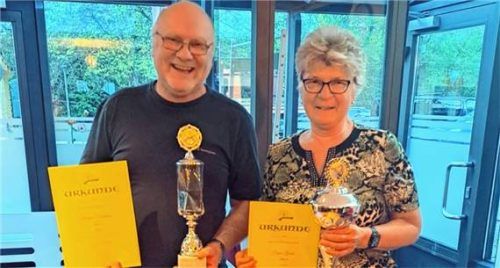 Christian Scheyer und Gisela Potyka (von links) vom Schützenverein Einigkeit waren nicht zu schlagen. Foto re