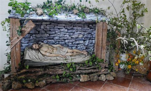 Das heilige Grab in der Pfarrkirche Mariä Himmelfahrt in Pürten. Foto Bachmaier