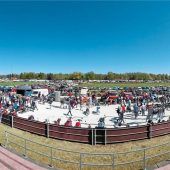 900 Oldtimer, 8.000 Besucher