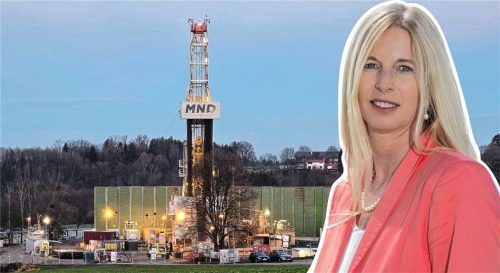 Der Bohrturm in Bad Endorf wird abgebaut. Wie es mit der Sanierung der Thermalbohrung weitergeht, erklärt Dominique Hannig, Generalbevollmächtigte Touristik der Gesundheitswelt Chiemgau AG. Foto Ammelburger / GWC/ Collage Klinger