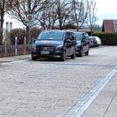 Gefahr durch abgestellte Autos