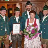 Josef Holzner neuer Ehrenvorstand der Falkastoaner Inzell