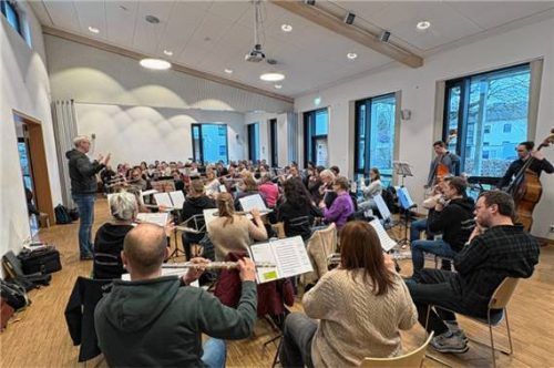 Der Schloßberger Pfarrsaal erwies sich als ideal für einen Musikerworkshop. Foto re