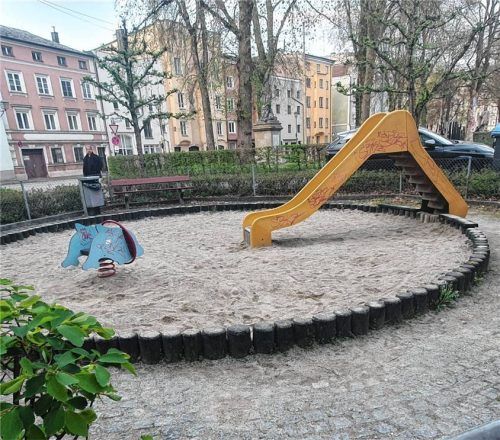 Der Spielplatz am Heisererplatz in der Wasserburger Altstadt für Kleinkinder wird neu gestaltet. Foto Birkhof