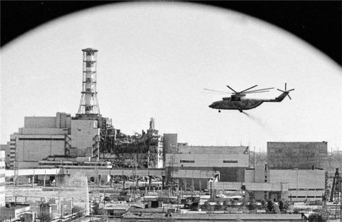 Der Super-GAU im ukrainischen Tschernobyl war der bisher schlimmste in der Atomgeschichte. Die Explosion im Reaktor und der Brand schleuderten tonnenweise radioaktives Material in die Luft, das als Wolke über Mitteleuropa hinwegzog. Foto DPA