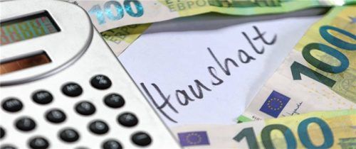 Die Gemeinde Rimsting steht im Haushaltsjahr 2026 vor erheblichen finanziellen Herausforderungen. Foto dpa