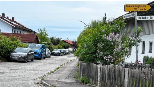 Die Gemeinde Schechen investiert in diesem Jahr circa drei Millionen Euro in den Straßenbau. In Hochstätt werden 1,6 Millionen Euro für die Erneuerung von Wendelsteinstraße und Haidacherstraße benötigt. Foto Heinz