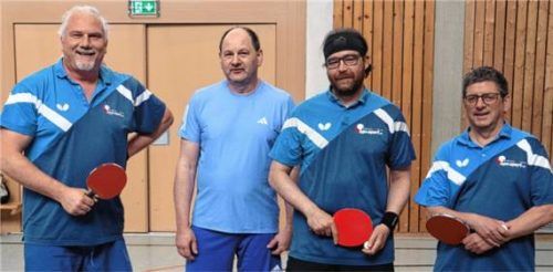 Die Mannschaft des TV Feldkirchen gewann das Jubiläumsturnier des TuS Großkarolinenfeld. Foto Gerhard Erlich