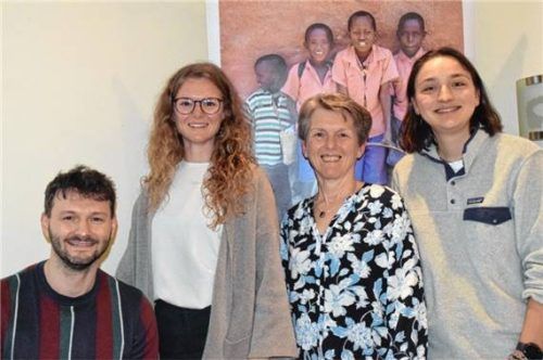Die neugewählte Vorstandschaft mit (von links) Rudi Salfer, Verena Donislreiter, Elfriede Donislreiter und Carola Schick.Foto  Wagner