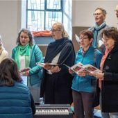 Kräftiger Applaus im Sonntagsgottesdienst