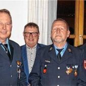 Feuerwehr ernennt Norbert Licht zum Ehrenmitglied