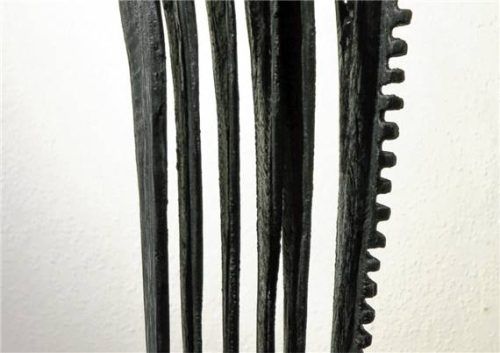 Franz Xaver Angerers Arbeiten laden dazu ein, sich im Raum zu bewegen, die Werke zu umkreisen und sich ihnen schrittweise anzunähern. Foto  Angerer