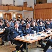 Staatssekretär lobt Werksfeuerwehren