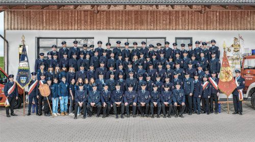 Im Einsatz für die Region: Aktuell zählt die Wehr rund 100 Mitglieder, davon 87 Aktive. Sechs Frauen verstärken die Mannschaft. Foto re