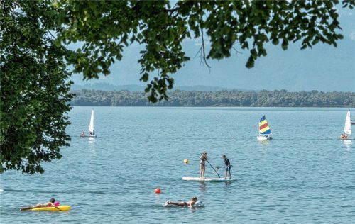 Ist Nacktbaden am Chiemsee eine Straftat? Mit dieser Frage befasste sich das Traunsteiner Amtsgericht. Foto dpa
