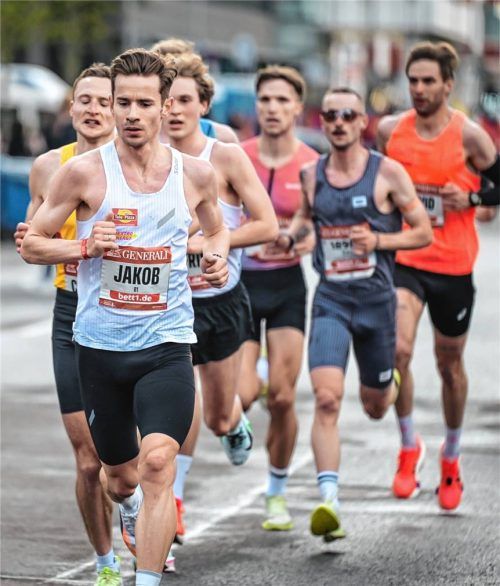 Jakob Lange kam beim Berliner Halbmarathon mit 1:04:46 Stunden als sechstbester Deutscher ins Ziel, und lief damit neue persönliche Bestzeit.Foto Sportograf