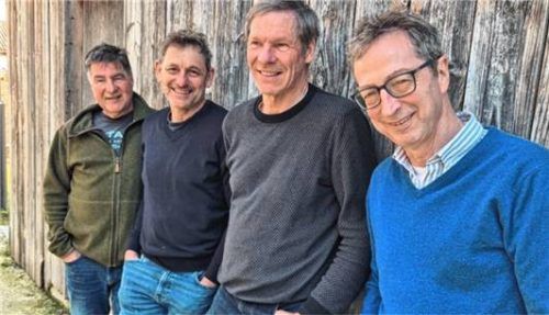 Kabarettistische Dickbrettbohrer: S‘Breedl mit (von links) Stefan Hanus, Hubert Fischer, Alois Schmidmayer und Wilhelm Maier. Foto  re