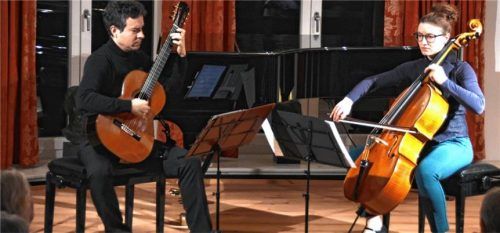 Mehr als nur Ersatz für einen erkrankten Kollegen: Maria Lydia Mayr und Felipe Celis Catalán. Foto Bovers