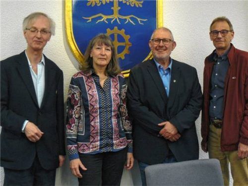 Nach der Ehrung: (von links) Konrad Kern, Elke Keiper, Norbert Fischer und Walter Lode. Foto Fischer